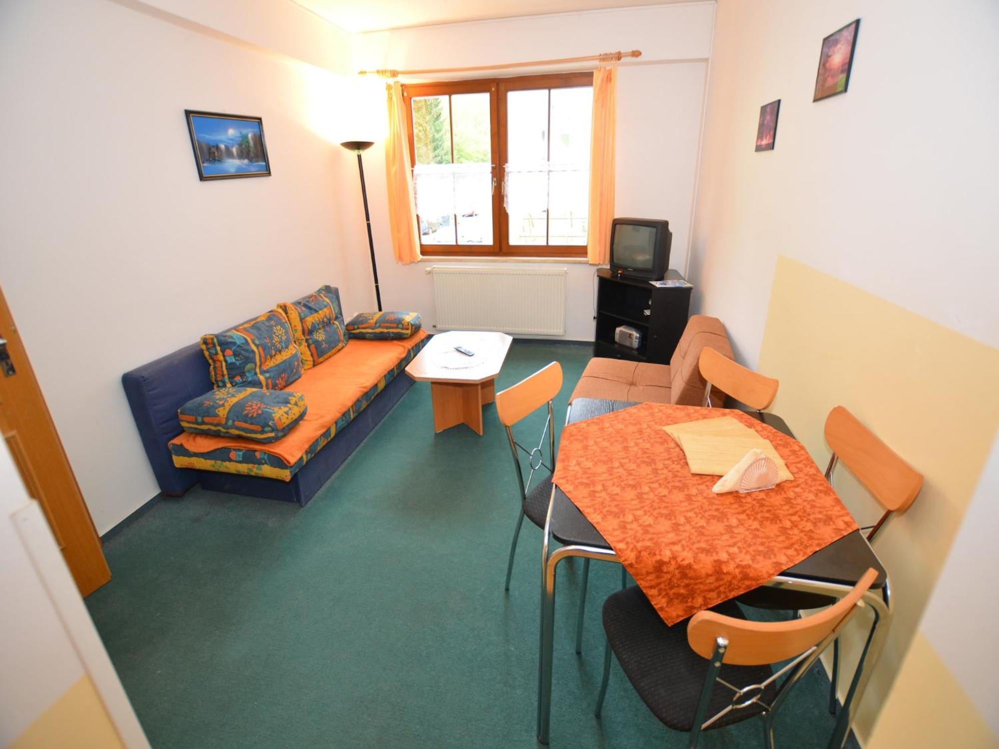 Snug In Near Area *